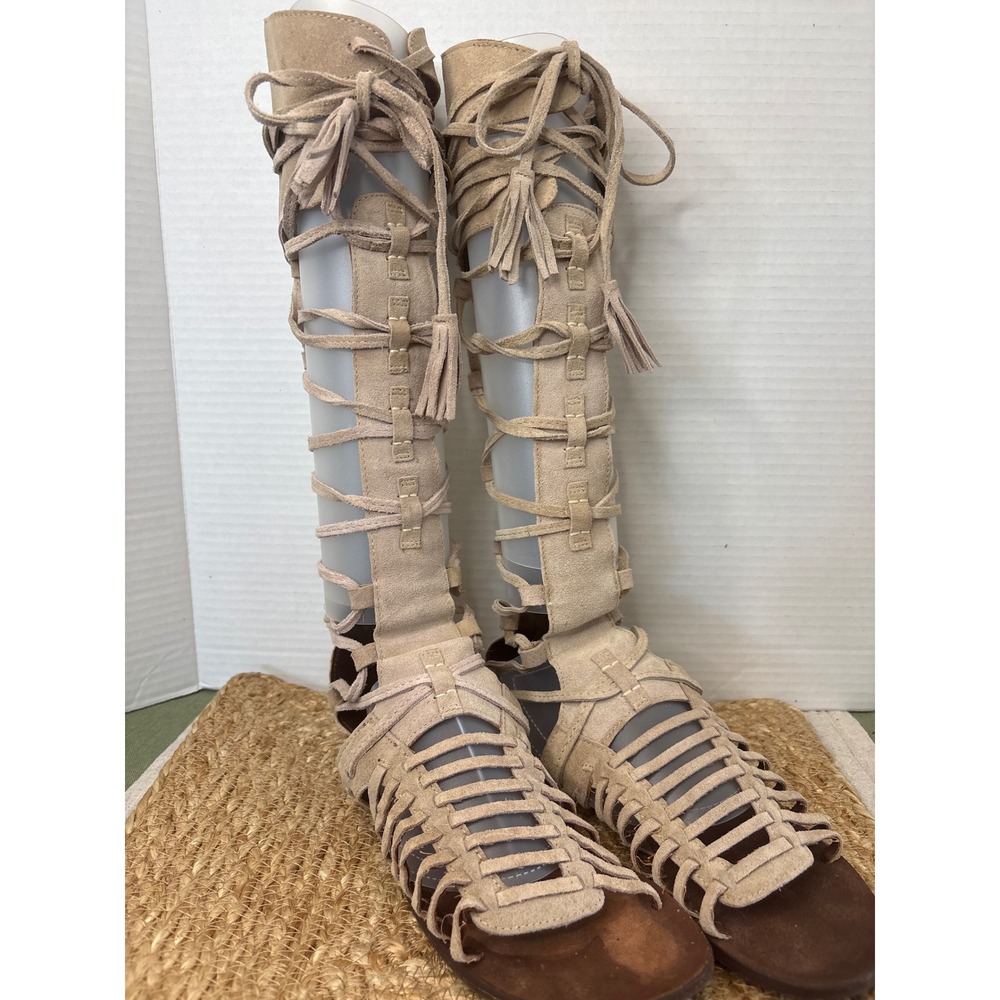 Free People Tall Gladiator Sandals Tan Suede Knee High Lace Up Tassel Boots 8/38